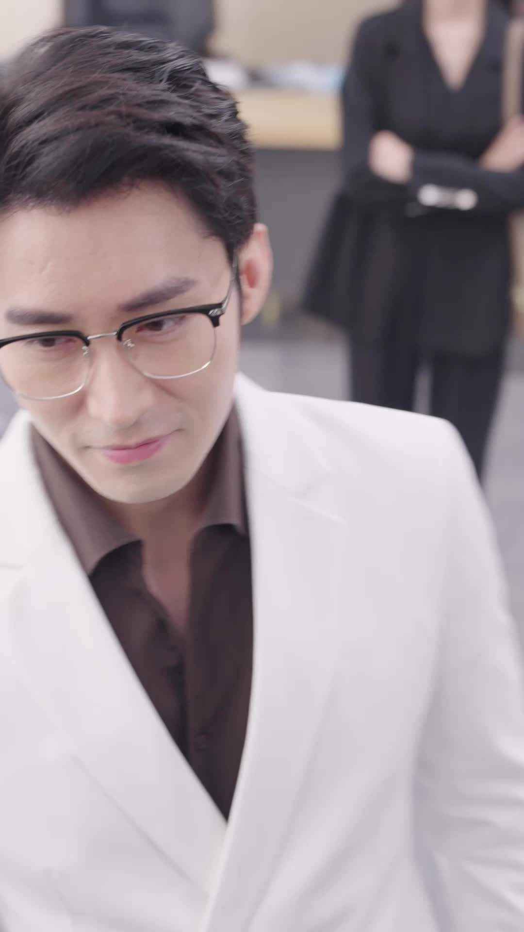 الحلقة 50 - صعود من رماد الجنون